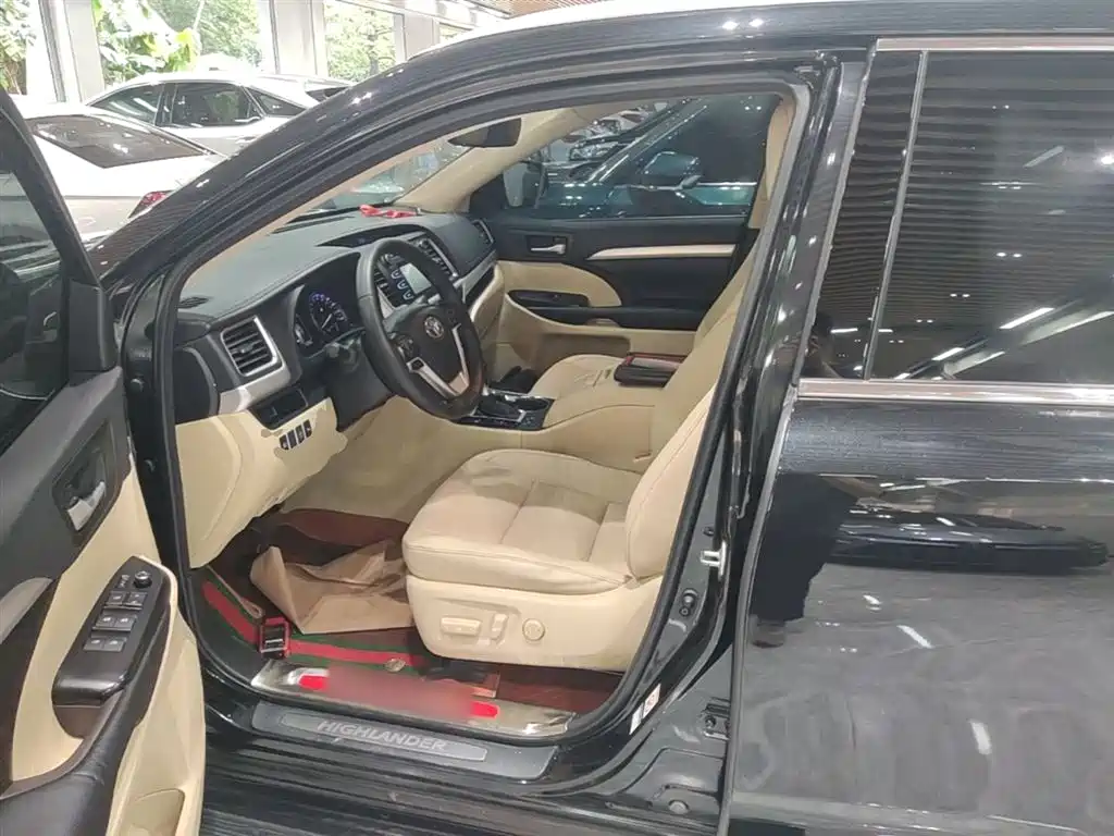 Toyota Highlander 2018 2.0T 4WD Luxury 7-seater (China V) фото 15