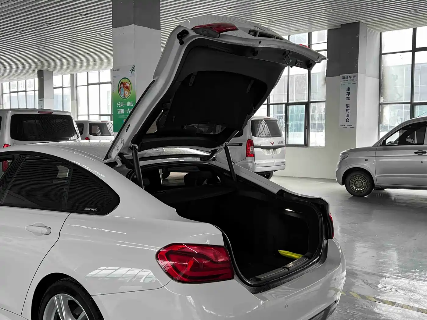 BMW 4 Series 2017 425i Gran Coupe Leading M Sport Package фото 17