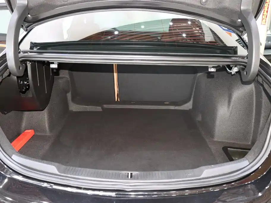 Buick LaCrosse 2019 28T Premium Model фото 15