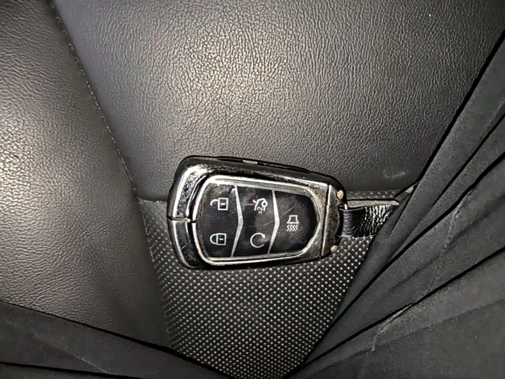 CADILLAC XT6