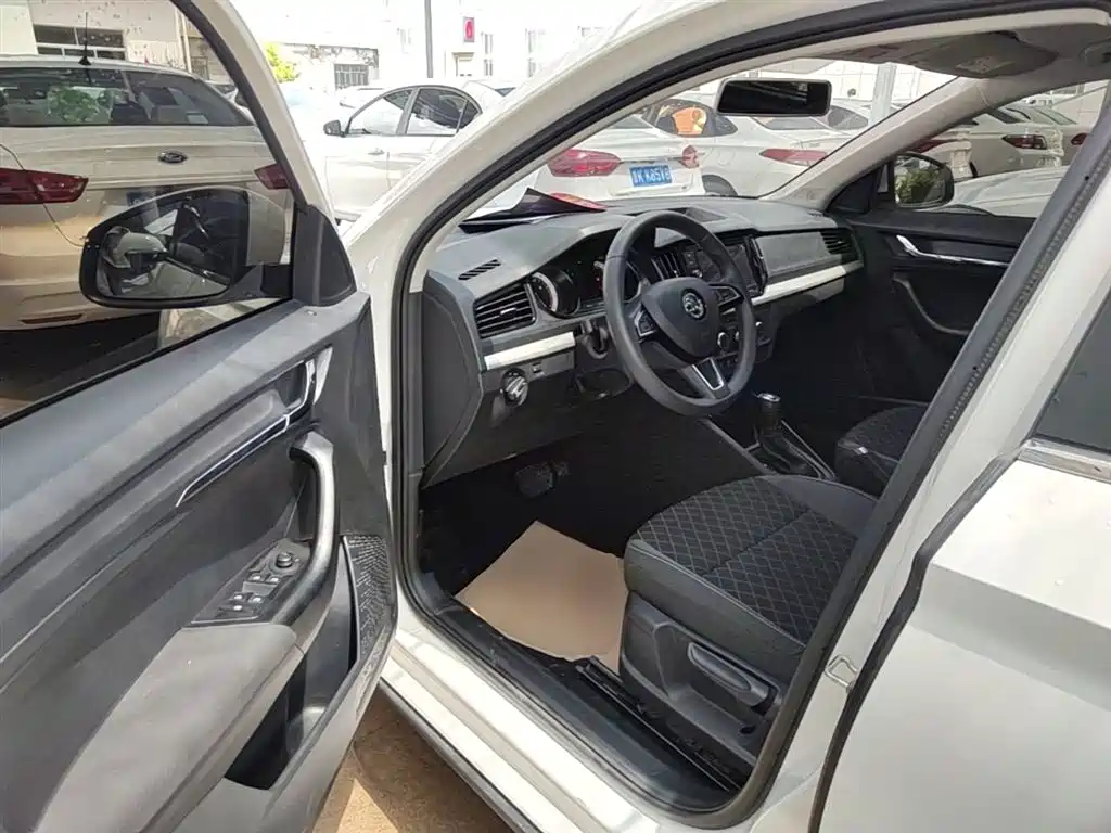 SKODA KOMICK