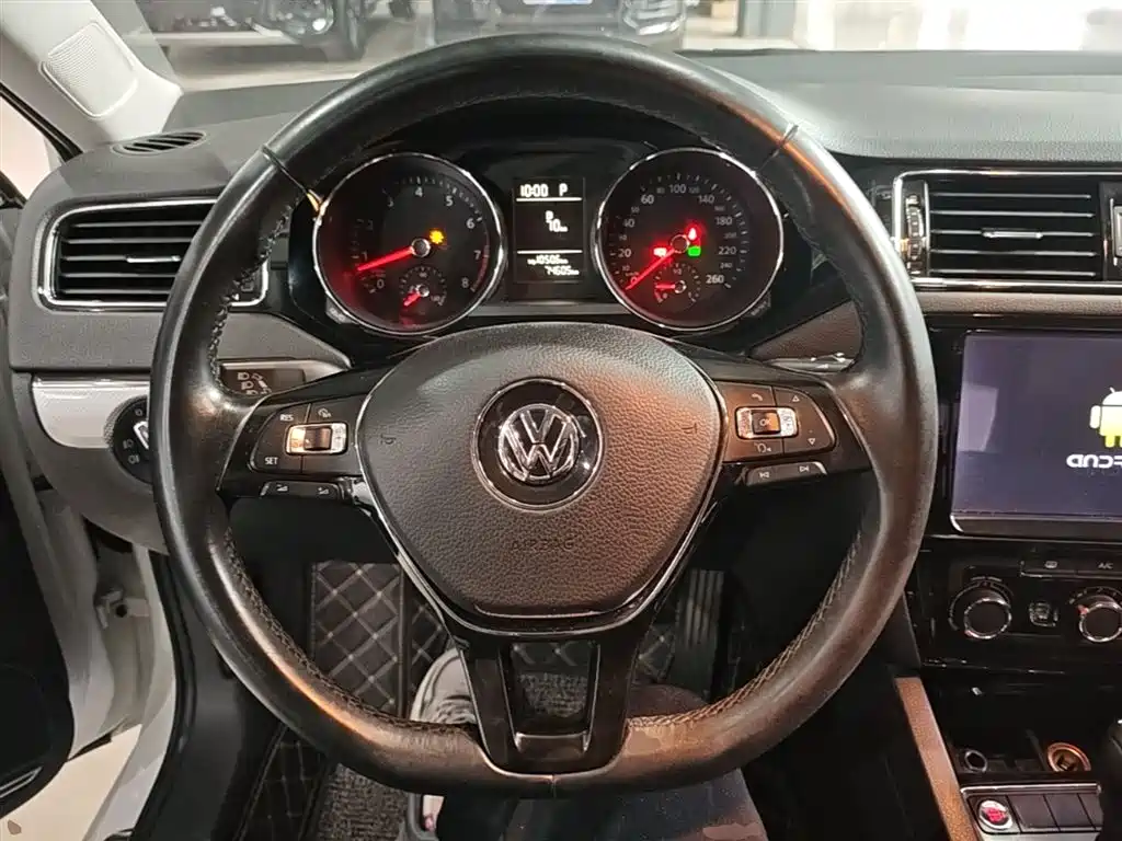 Volkswagen Sagitar 2017 230TSI Automatic Comfort фото 11