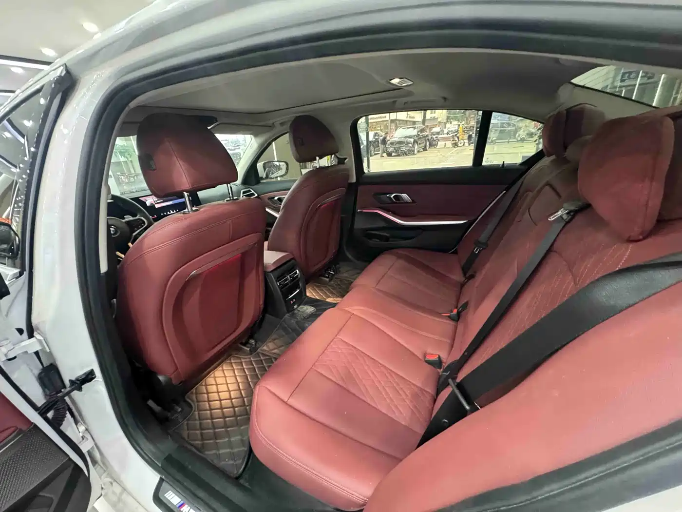 BMW 3 Series 2024 325Li M Sport Package фото 4