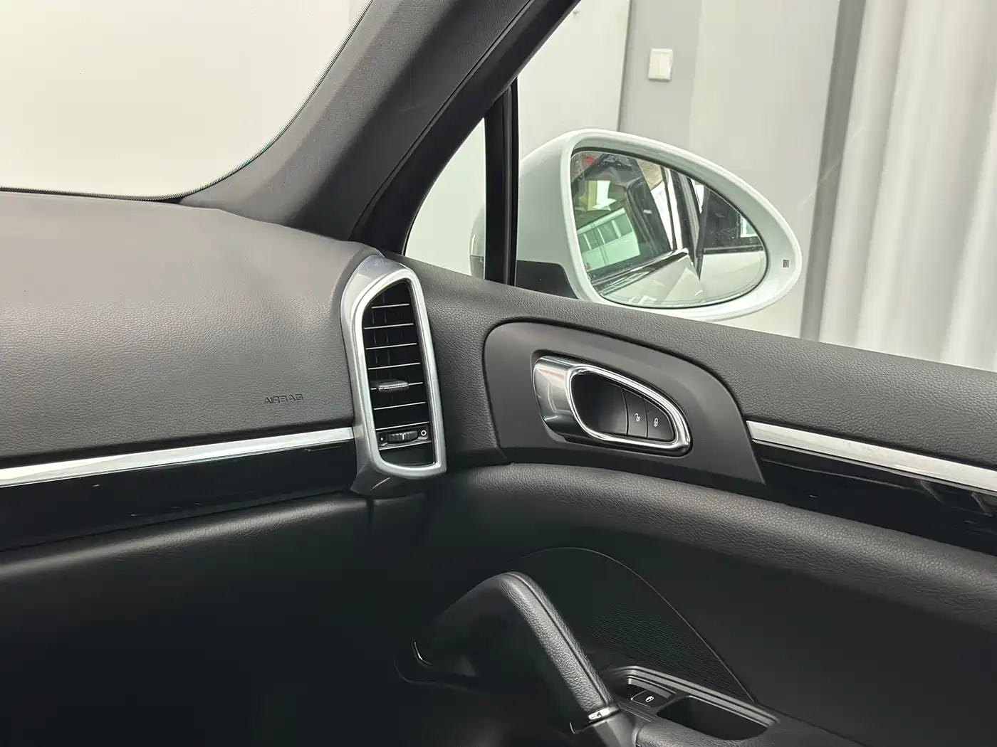 Porsche Cayenne 2015 Cayenne 3.0T фото 35