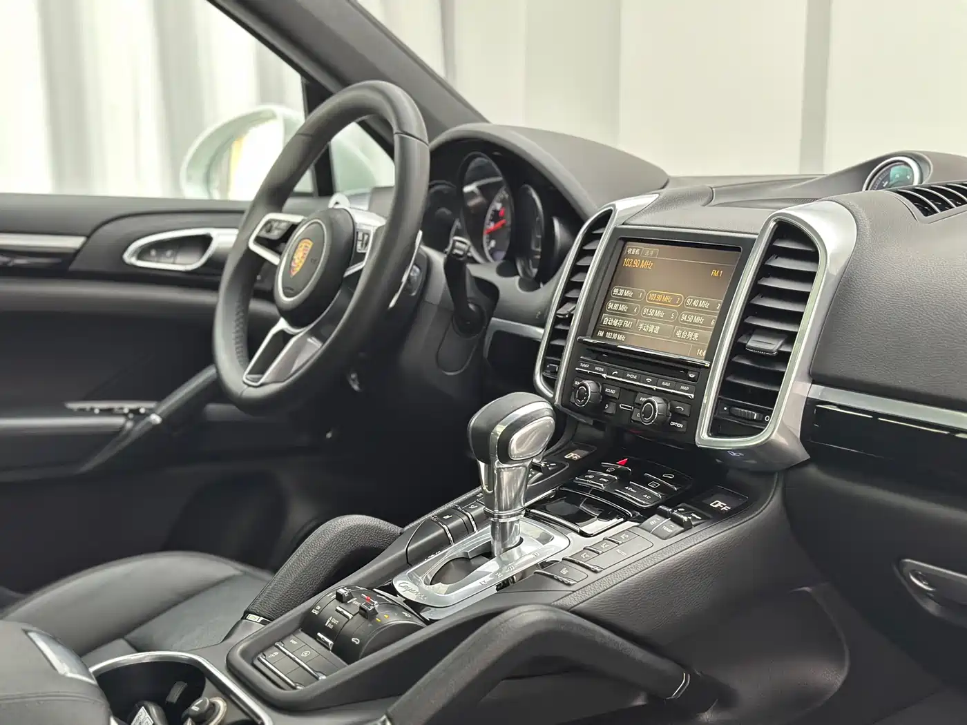Porsche Cayenne 2015 Cayenne 3.0T фото 38