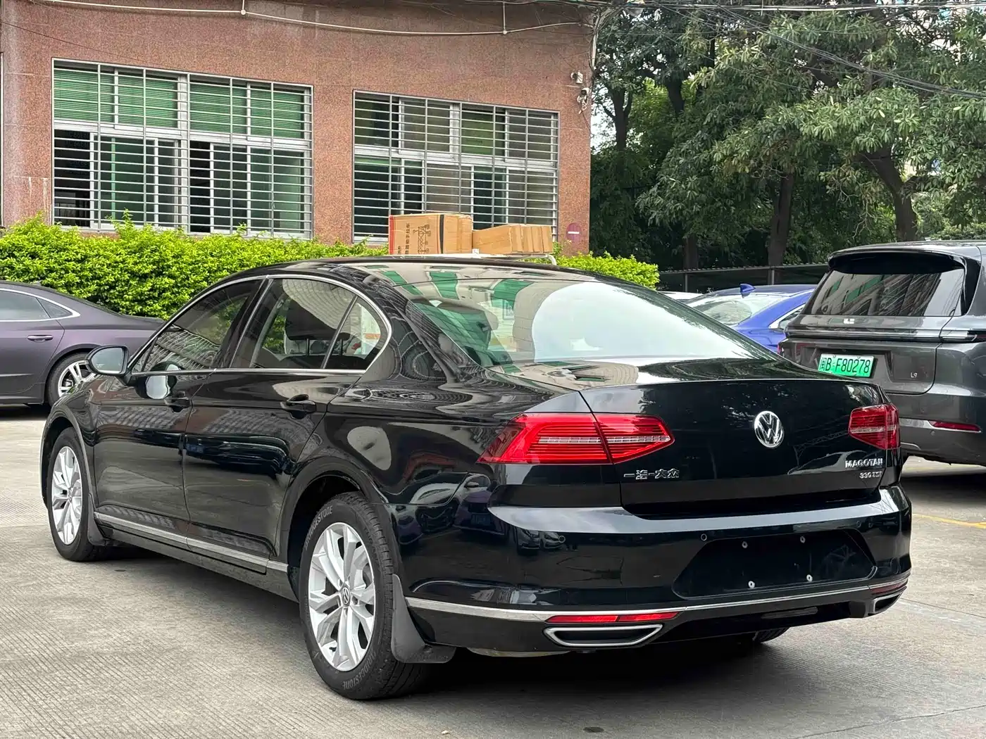 Volkswagen Magotan 2018 Facelift 330TSI DSG Luxury фото 3