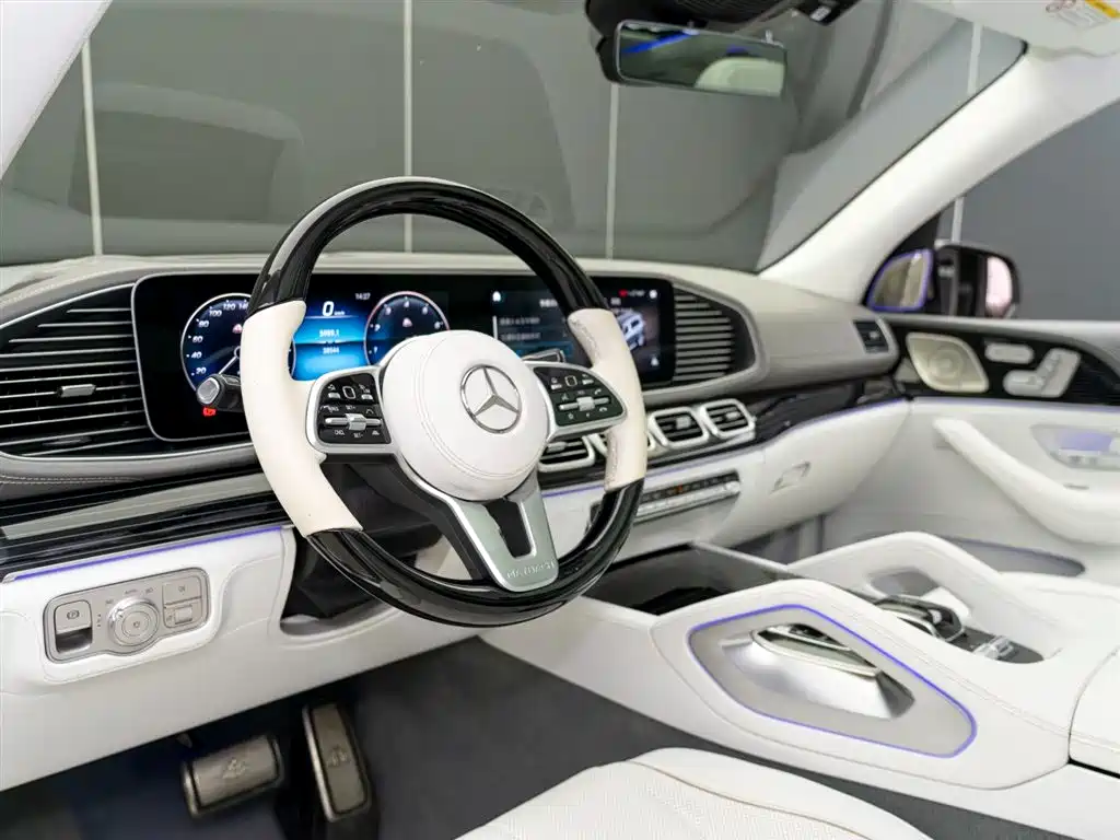 Mercedes-Benz Maybach GLS 2022 GLS 600 4MATIC Etiquette Edition фото 9