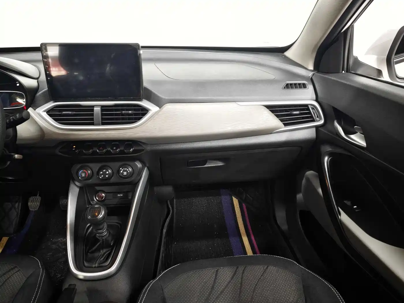 Baojun 510 2021 2021 1.5L Manual Dynamic Edition