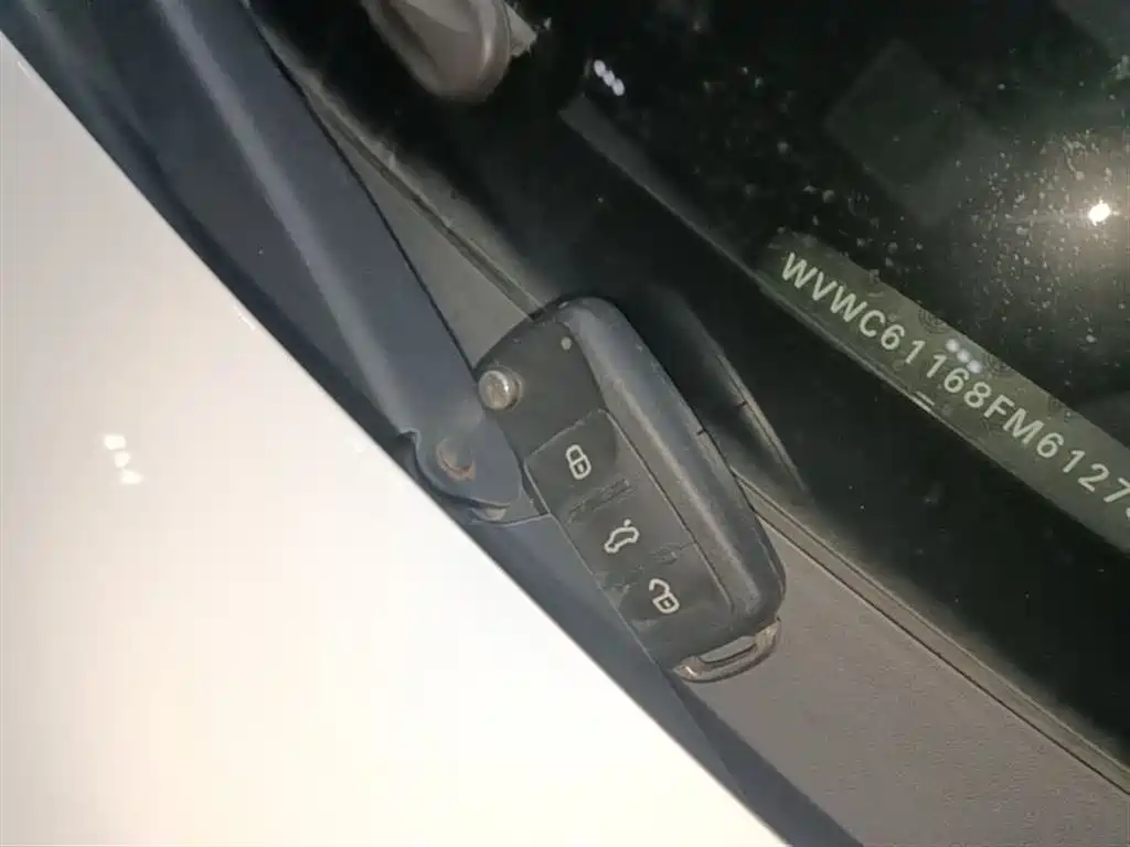 Volkswagen Beetle 2015 280TSI фото 9