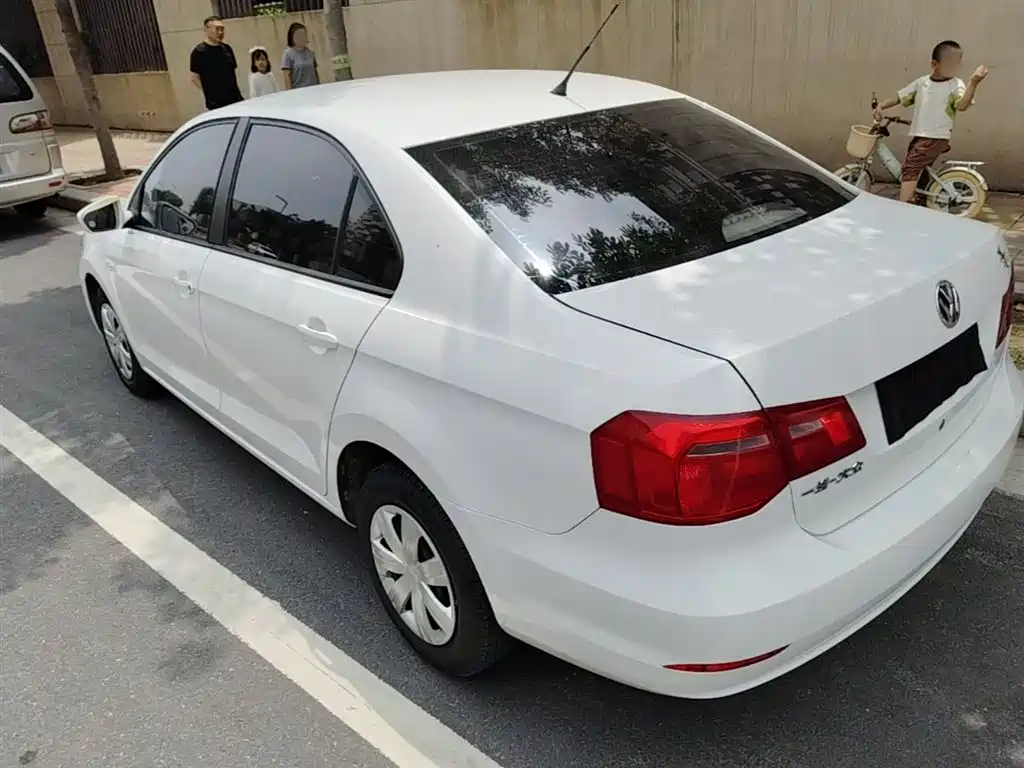 Volkswagen Jetta 2015 Quality Edition 1.4L Manual Fashion фото 5