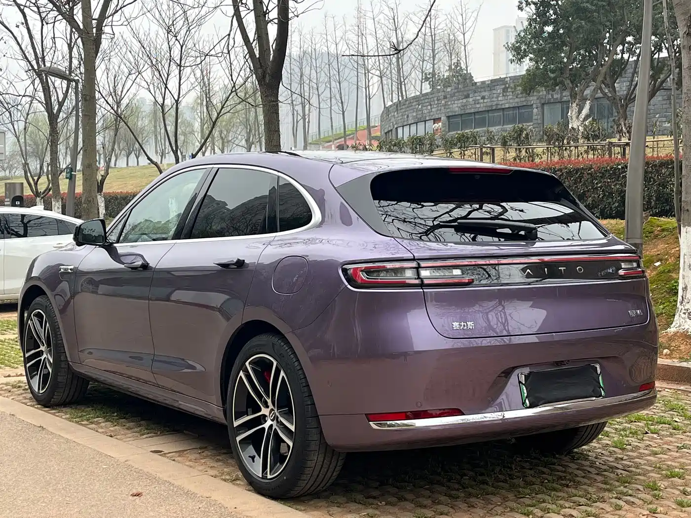 AITO Wenjie AITO M5 2025 Extended Range Ultra AWD фото 5