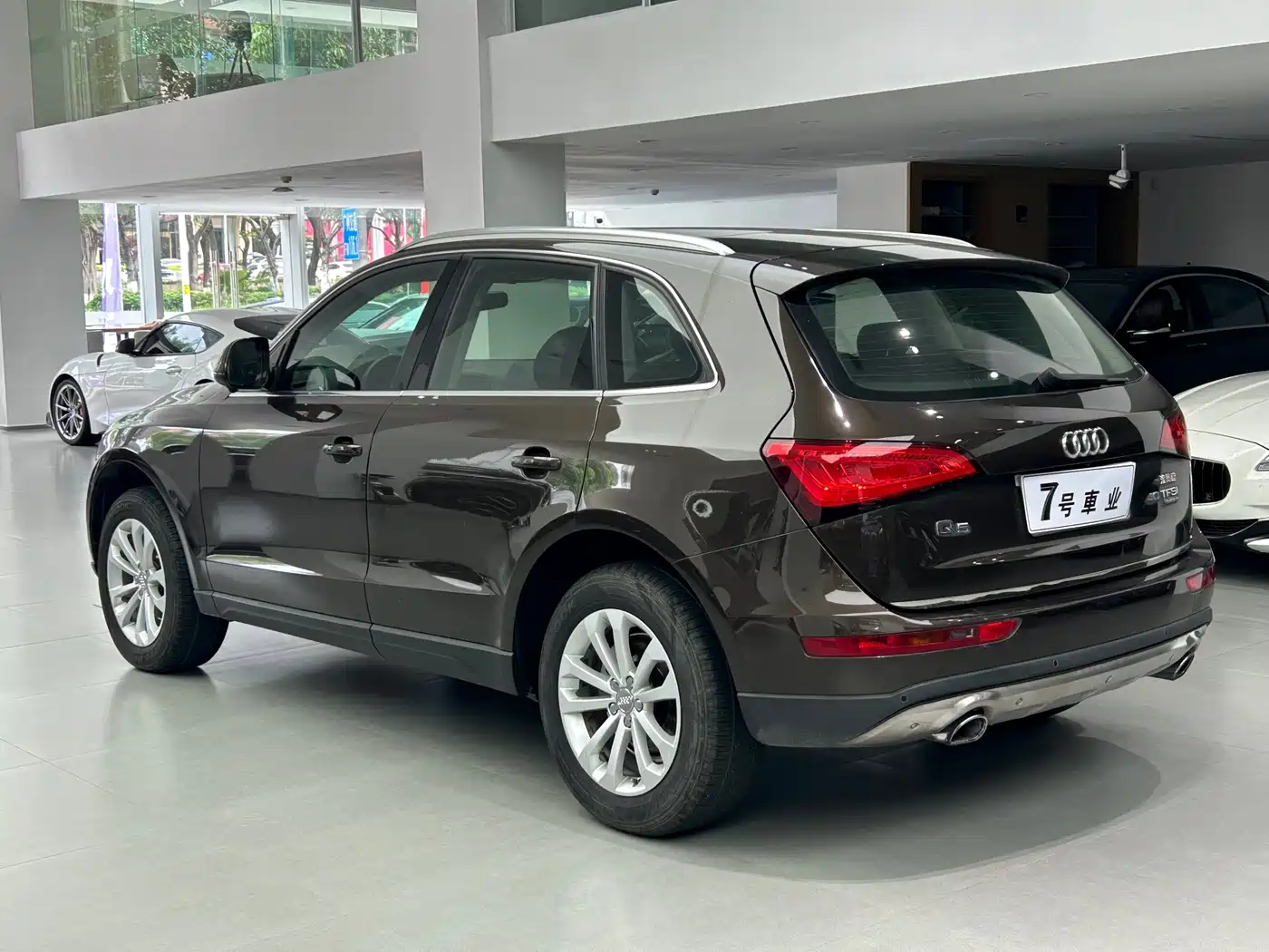 Audi Q5 2015 40 TFSI Technology фото 4
