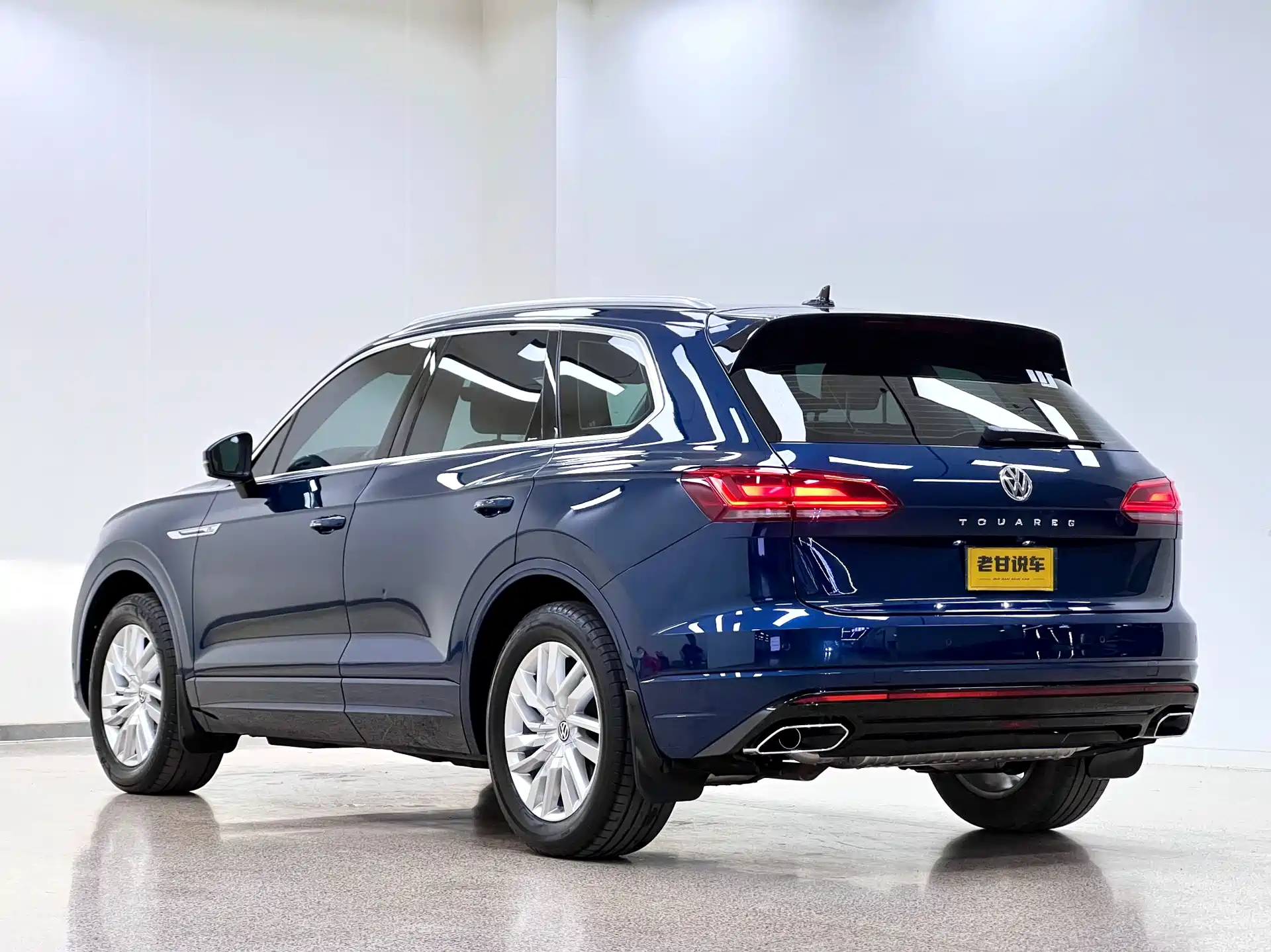 Фото 6 - Volkswagen Touareg