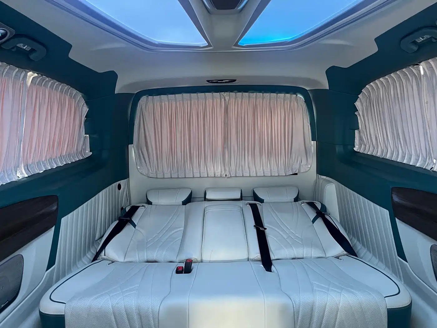 Mercedes-Benz Vito 2023 2.0T Business 7-Seater фото 13