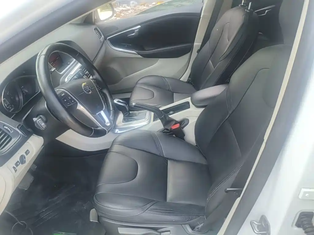 Volvo V40 2015 2015 1.6T Smart Comfort Edition
