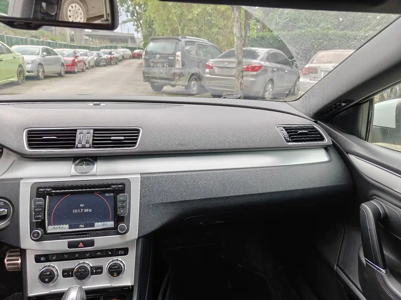 Volkswagen FAW-Volkswagen CC 2016 Model 1.8TSI Luxury фото 9