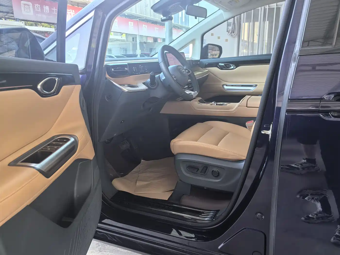 GAC Trumpchi Trumpchi E8 NEV 2024 Model 150km MAX фото 4