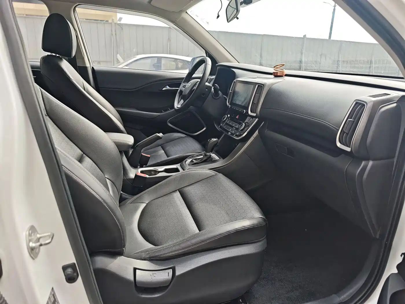 Hyundai Beijing Hyundai ix35 2018 2.0L Automatic 2WD Zhiyong·Enjoyment Edition фото 11