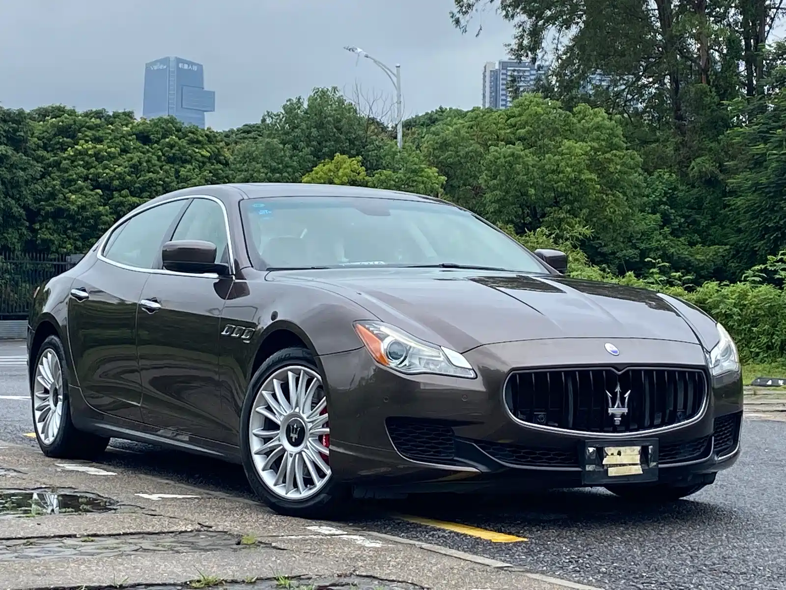 Photo 2 - Maserati Quattroporte