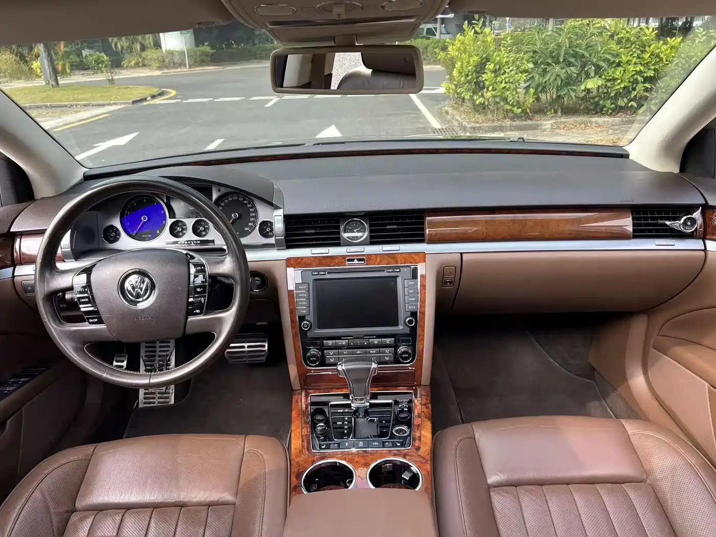 Volkswagen Phaeton 2014 3.0L Business Edition фото 8
