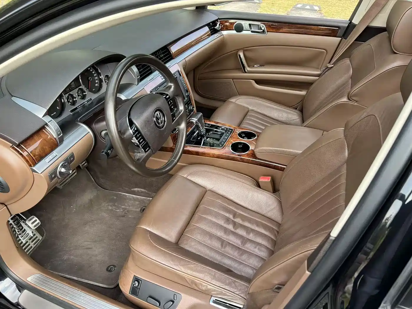 Volkswagen Phaeton 2014 3.0L Business Edition фото 9