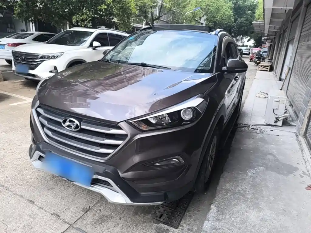 Фото 1 - Hyundai Tucson