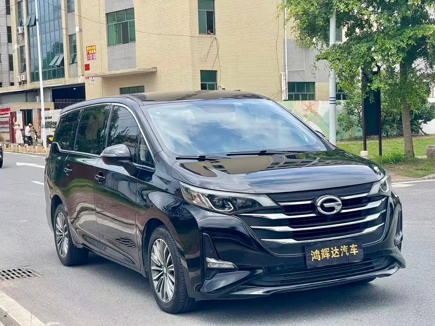 GAC Trumpchi Trumpchi M6 2019 270T Automatic Premium Edition (7-Seater) China V фото 3