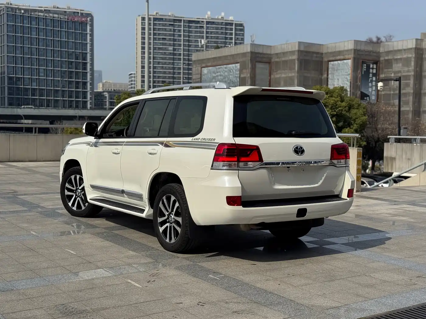Toyota Land Cruiser (Import) фото 15