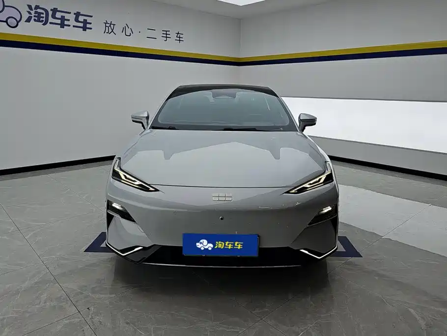 2025 Geely Galaxy Galaxy E8