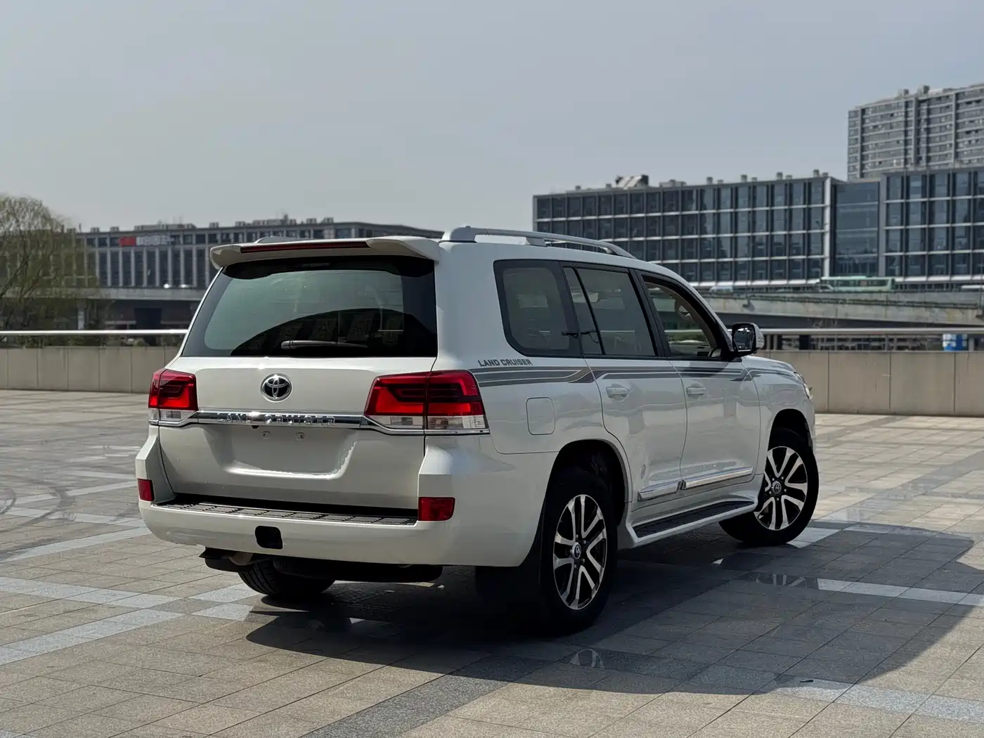Toyota Land Cruiser (Import) фото 17