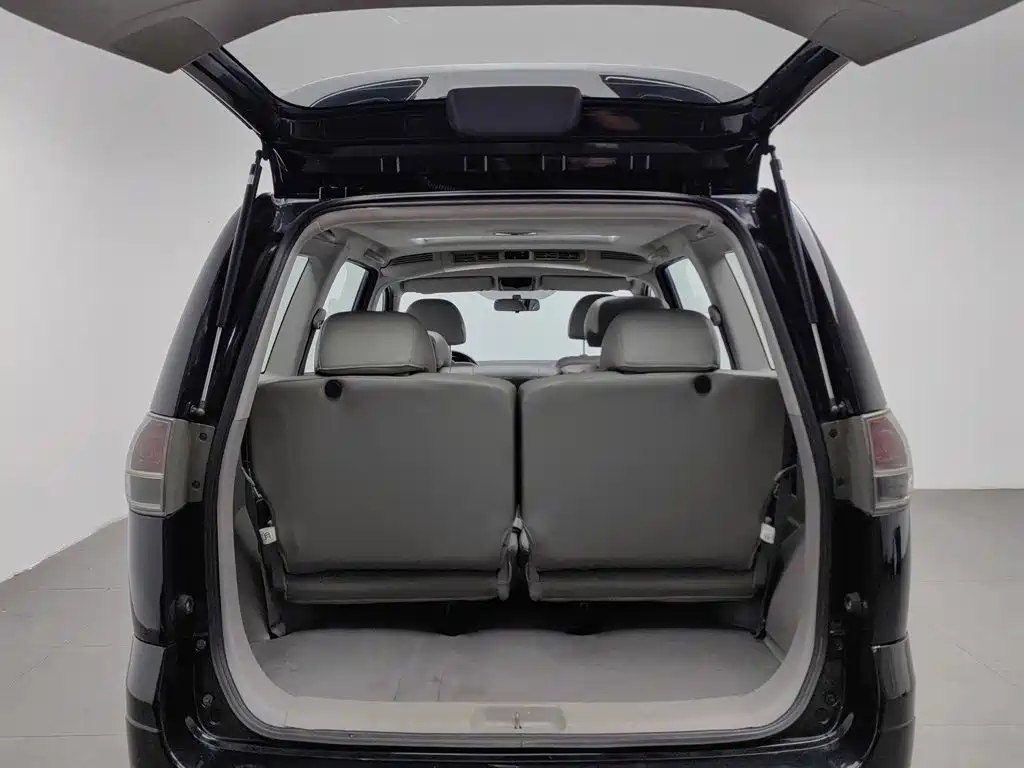 Mitsubishi Zinger 2014 2011 2.0L Automatic Luxury