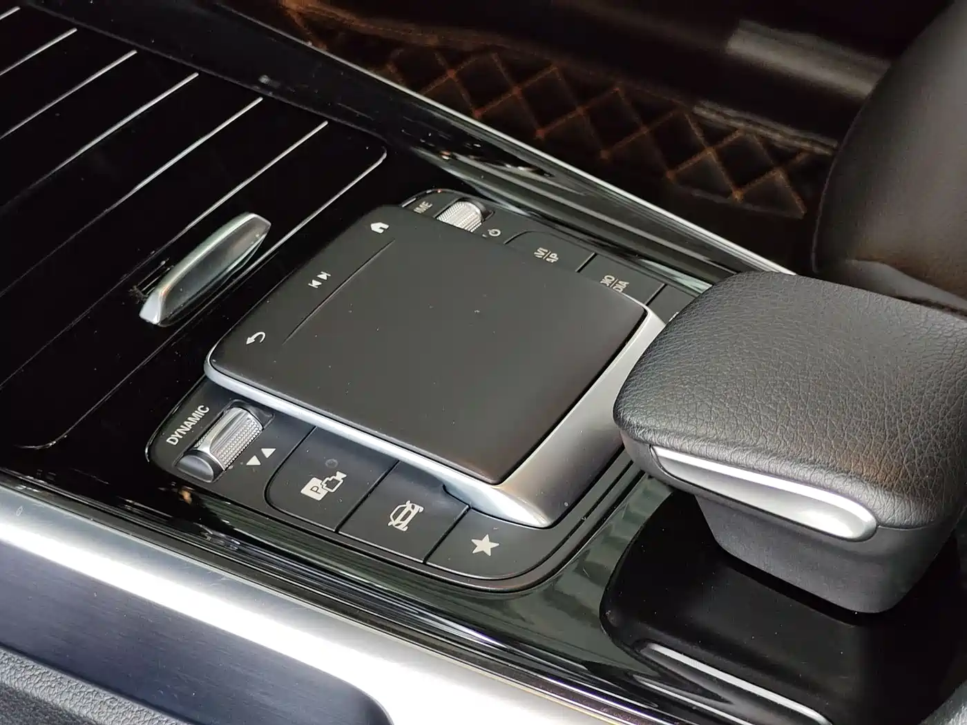 Mercedes-Benz GLB 2023 GLB 200 Style фото 6