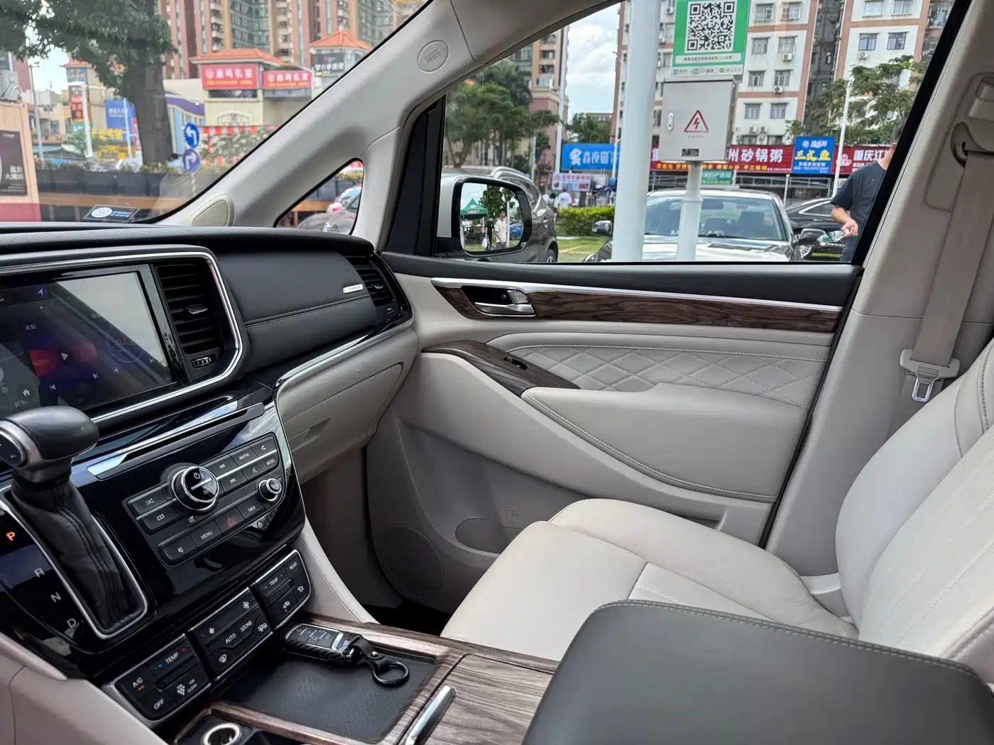 GAC Trumpchi Trumpchi M8 2018 320T Premium Edition фото 10