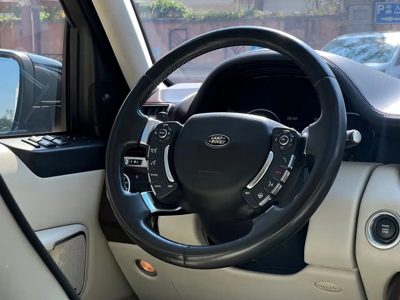 Land Rover Range Rover 2012 5.0 NA V8 фото 12