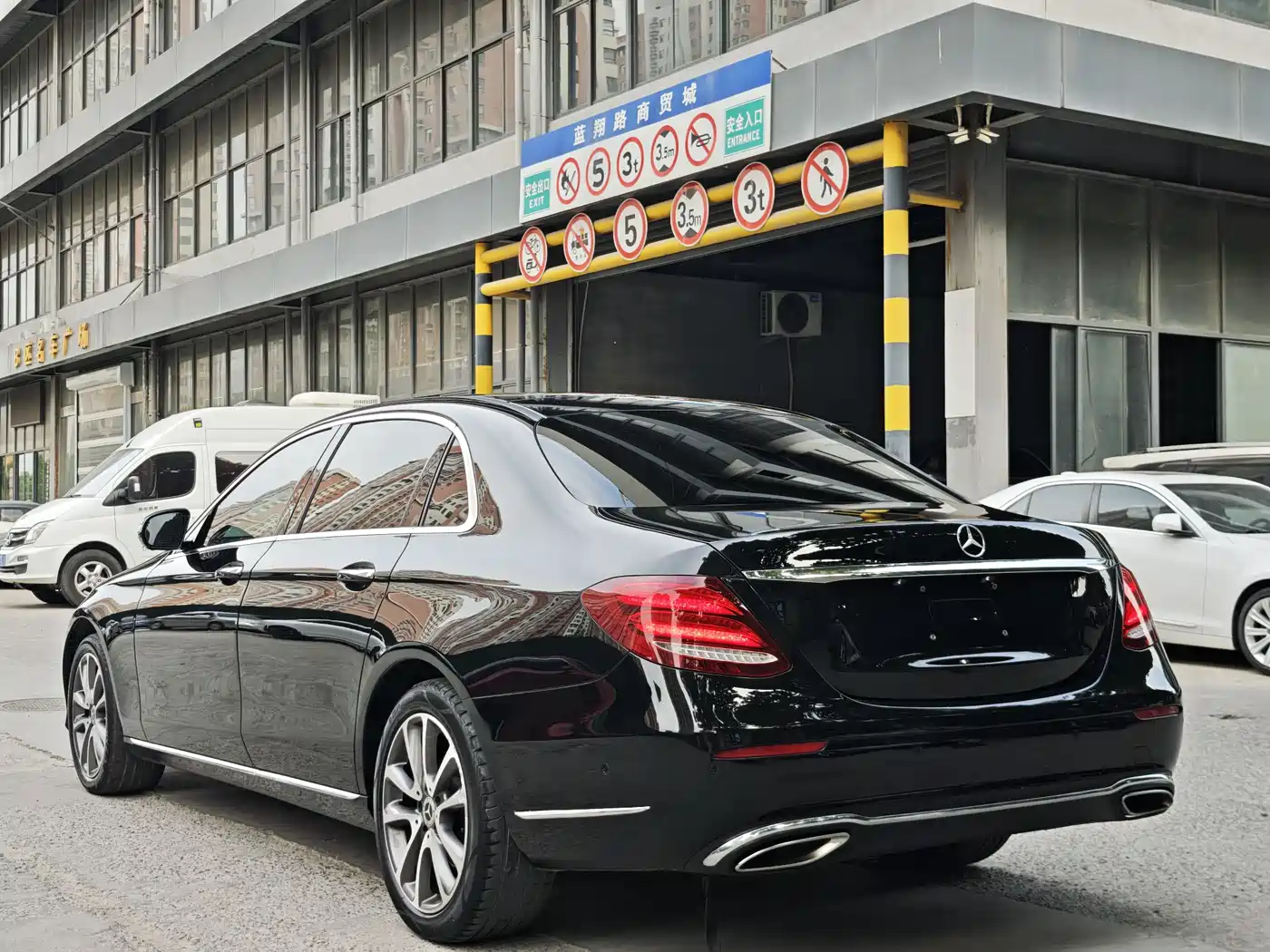 Mercedes-Benz E-Class 2018 Facelift E 300 L Fashion фото 10