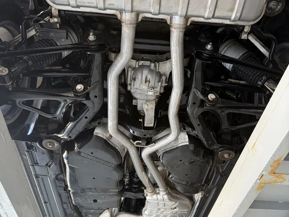 Фото 25 - Volkswagen Touareg
