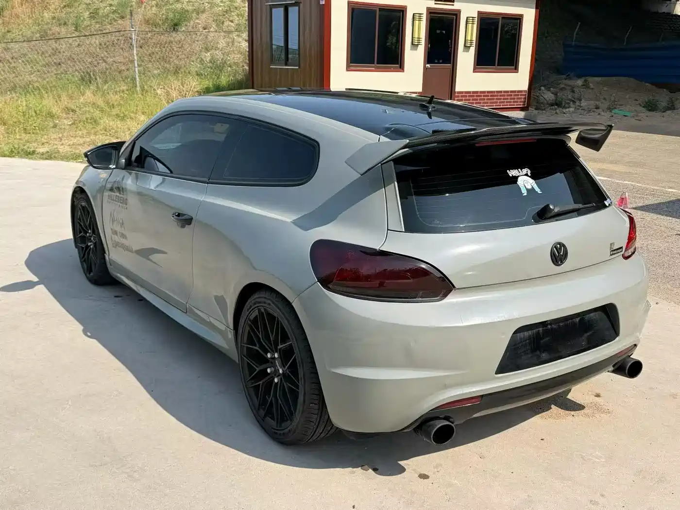 Volkswagen Scirocco 2011 1.4TSI Comfort фото 3