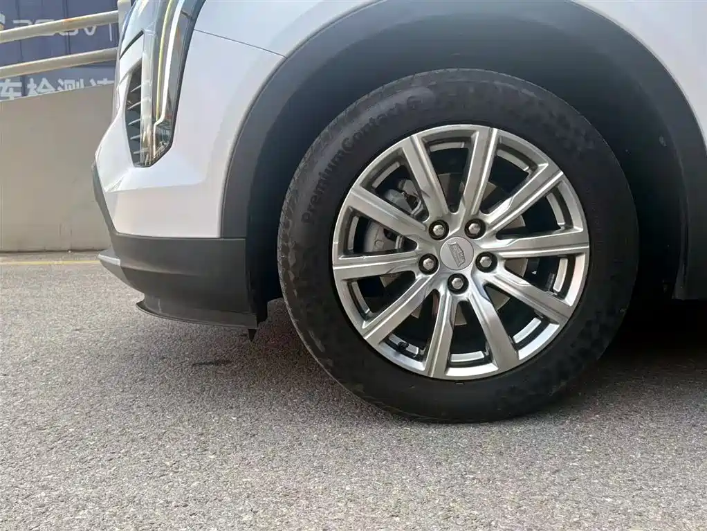 Cadillac XT4 2020 Facelift 28T 2WD Leading фото 6