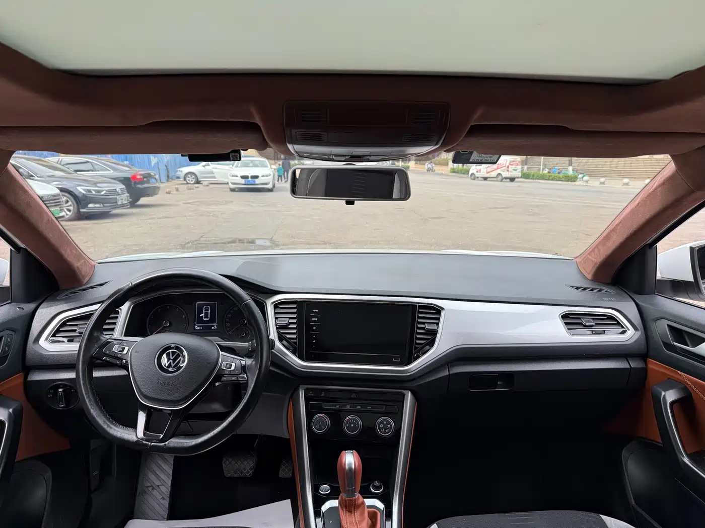 VOLKSWAGEN T ROC EXPLORING SONGS