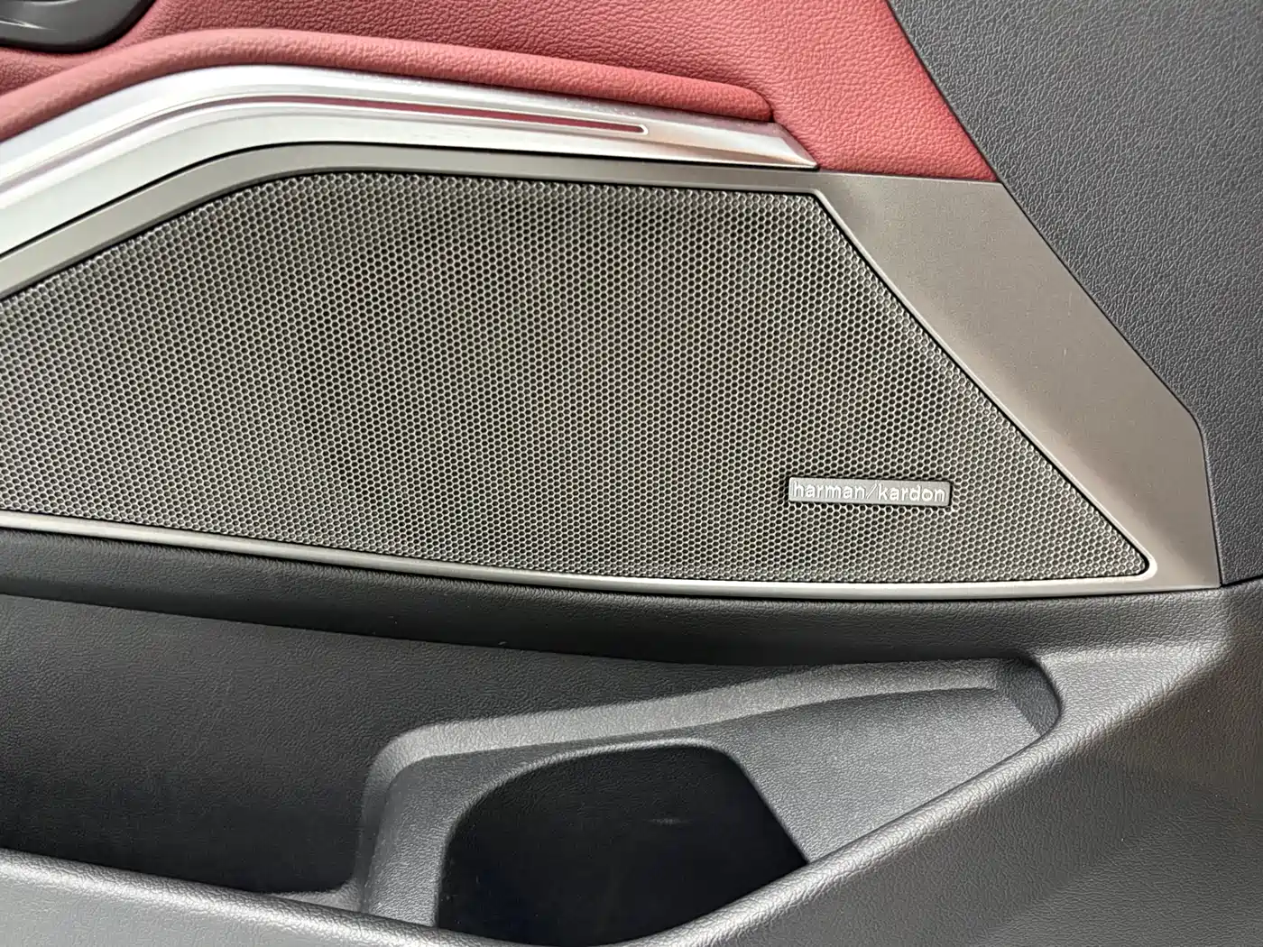 BMW 3 Series 2024 325i M Sport Shadowline Package фото 9