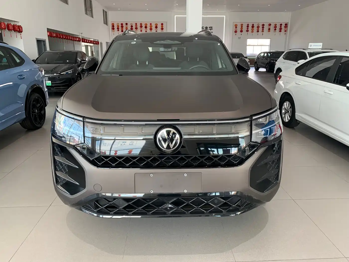 Volkswagen Teramont 2025 Teramont Pro 450TSI 4WD Summit Edition фото 2