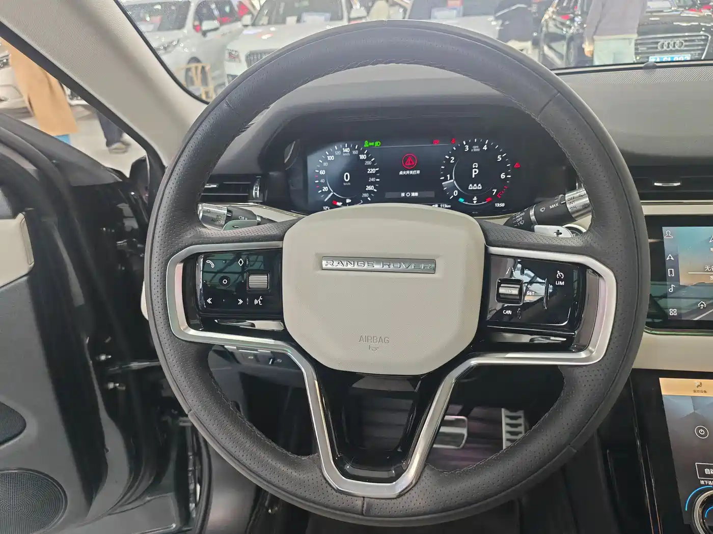 Land Rover Range Rover Evoque 2021 Range Rover Evoque L 249PS R-Dynamic First Edition Launch Edition фото 7