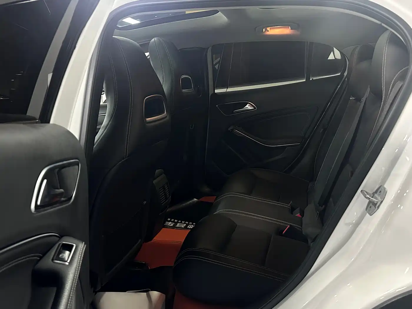 Mercedes-Benz GLA 2016 GLA 200 Dynamic фото 6