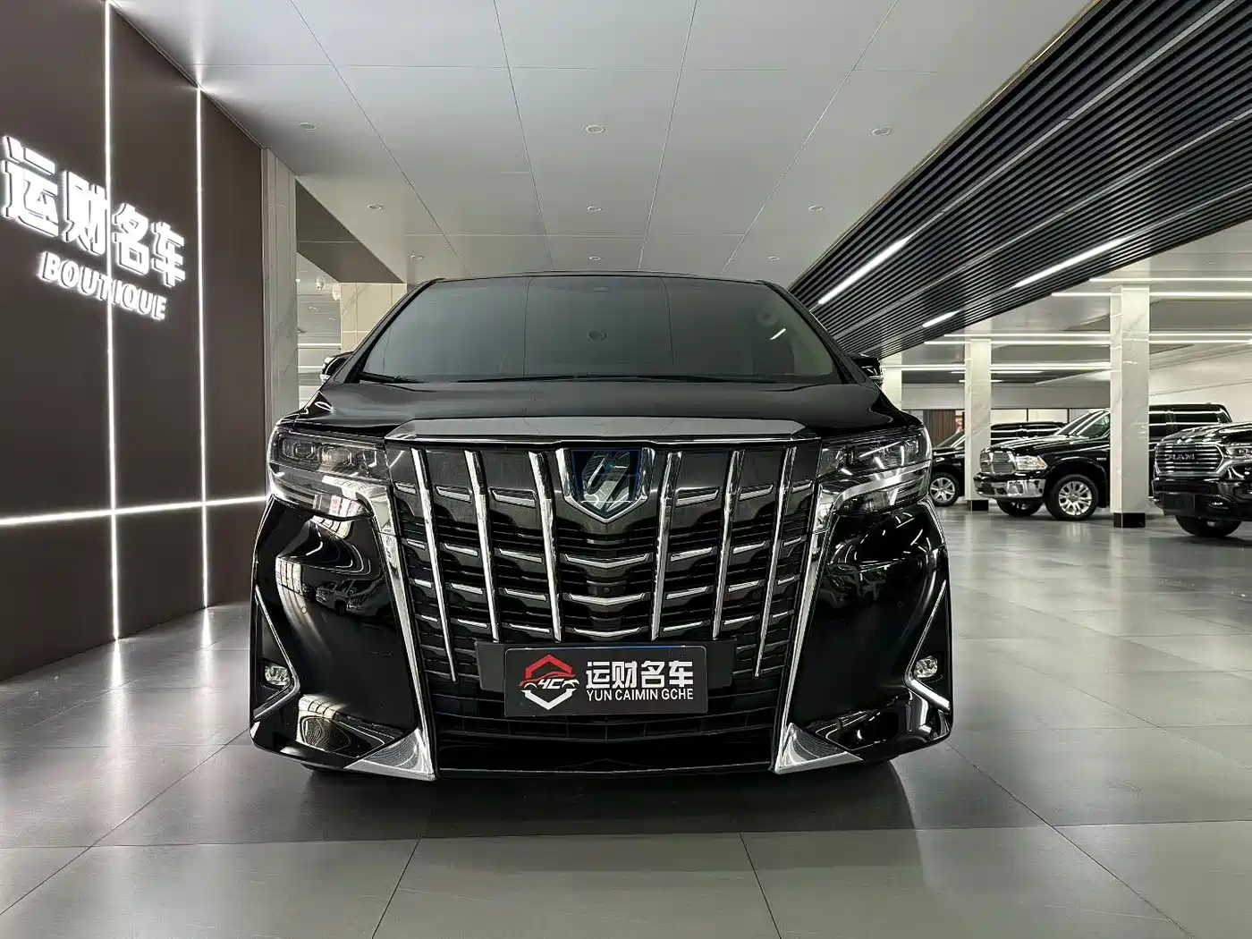 Toyota Alphard 2021 Hybrid 2.5L Premium фото 2