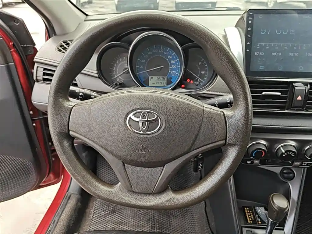 Toyota YARiS L Zhi Xuan 2014 1.3E Automatic Charming Edition фото 11