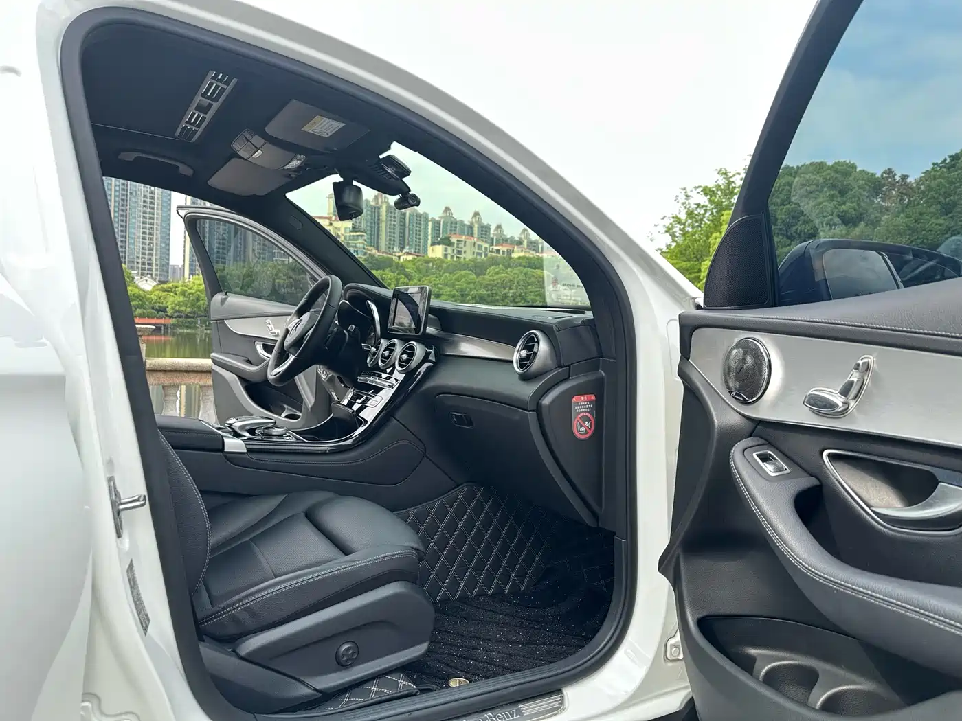 Mercedes-Benz GLC Coupe 2017 GLC 200 4MATIC Coupe SUV фото 11
