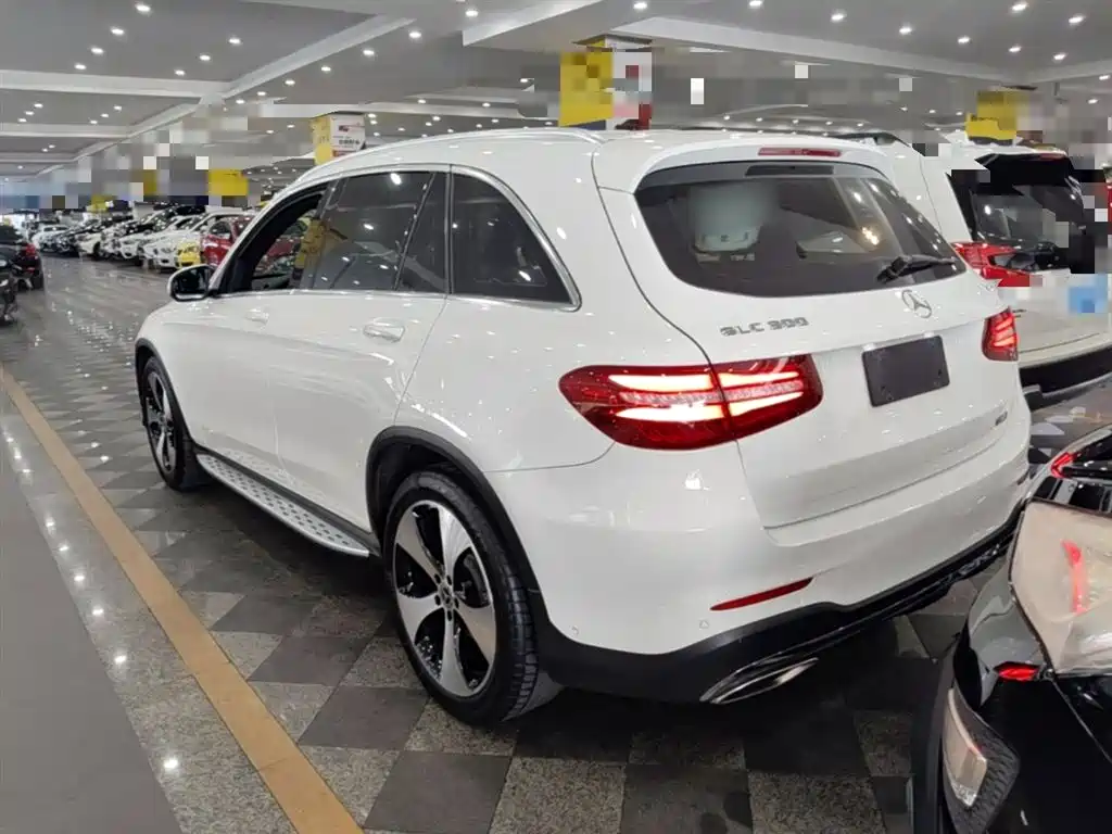 Mercedes-Benz GLC 2018 GLC 300 4MATIC Dynamic фото 5