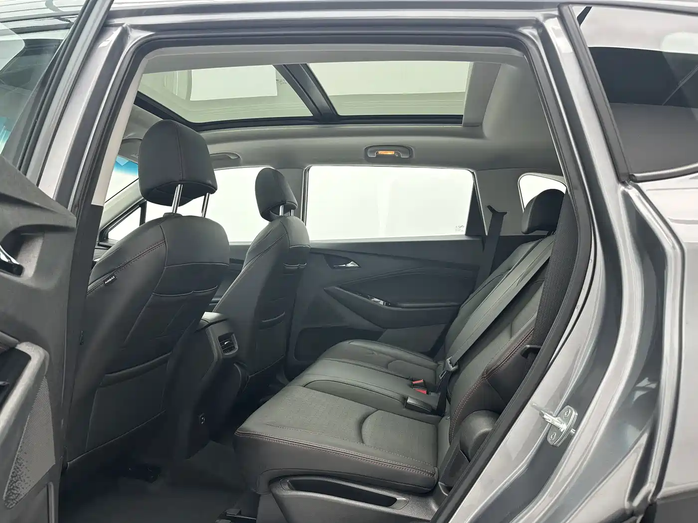 Chevrolet Volando 2023 2020 Mild Hybrid Redline 530T Automatic Premium Edition (5+2 seater)
