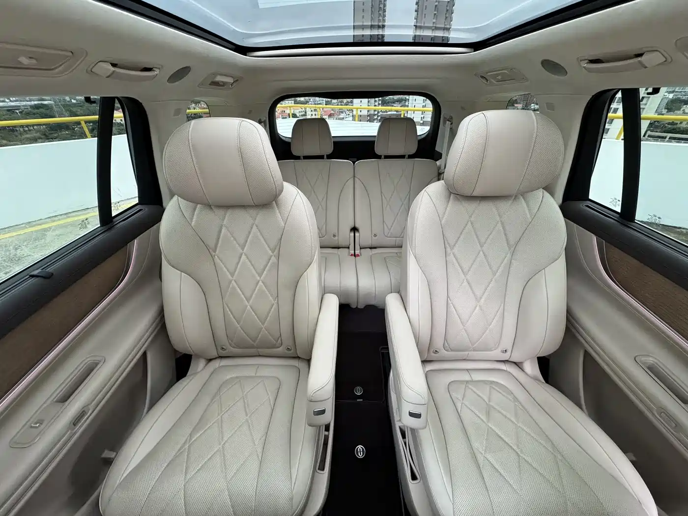 Aito M9 2024 2024 Range Extender Max Edition 42kWh 6-seater