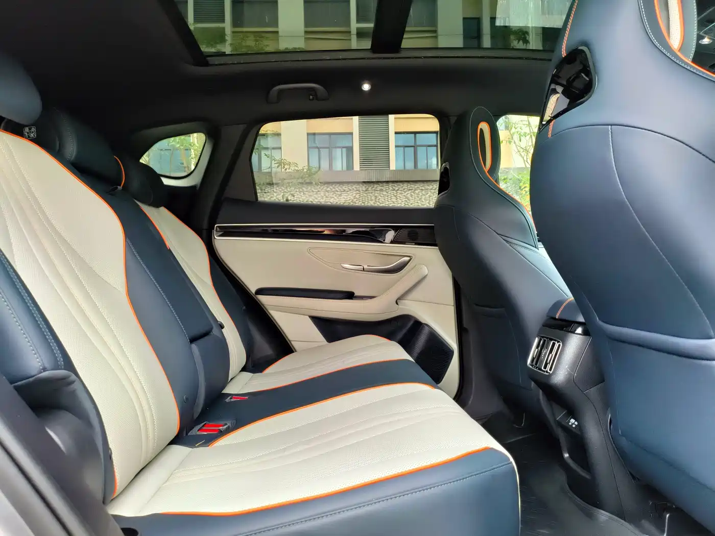 BYD Song PLUS PHEV 2023 Champion Edition DM-i 110KM Flagship PLUS фото 9